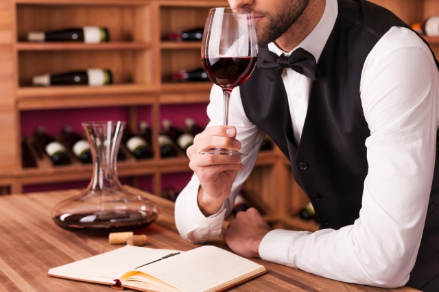 Corso Sommelier lezione 01-01-la-figura-del-sommelier AIS Piemonte